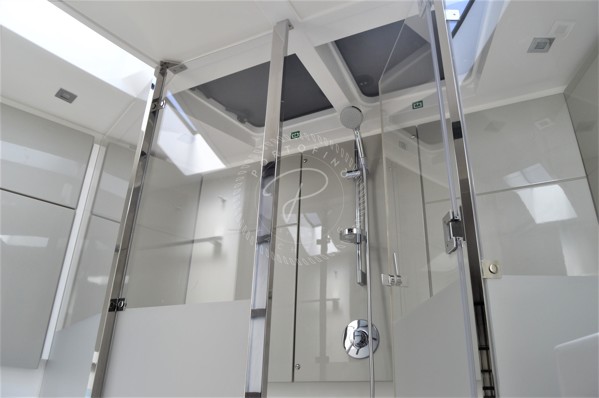 2012 FAIRLINE TARGA 58