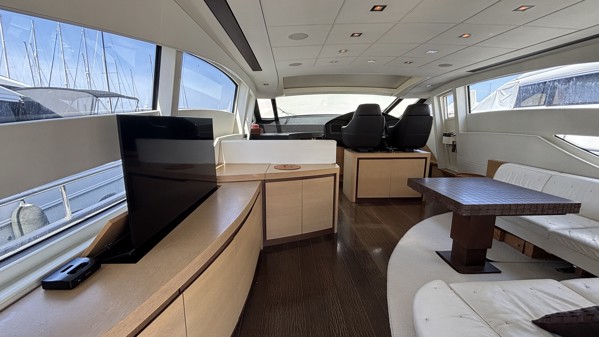 2012 PERSHING 72