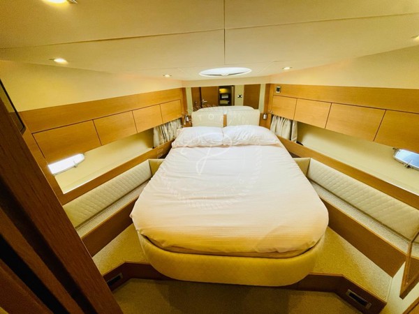 2009 FAIRLINE PHANTOM 48