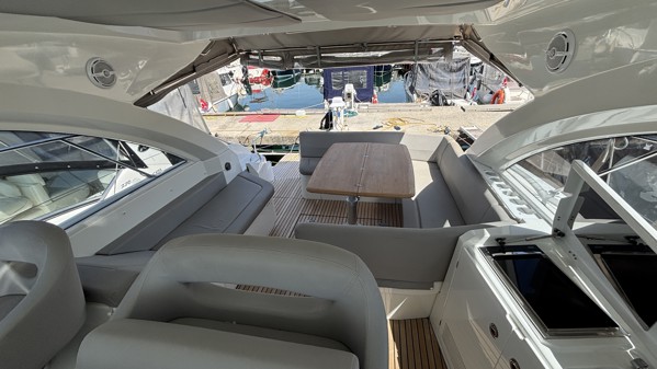 2014 BENETEAU GT 38