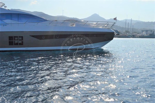 2017 AZIMUT 77S