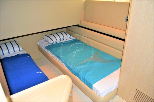 2006 FERRETTI 550 FLY