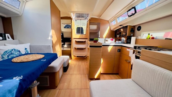 2020 JEANNEAU SUN ODYSSEY 410