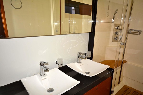 2010 PRESTIGE 60 FLY