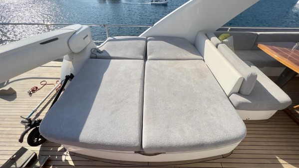 2015 PRINCESS 82