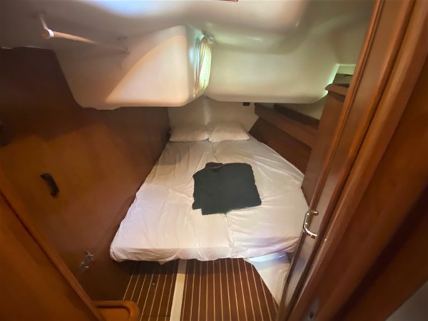 2006 JEANNEAU 49 DS
