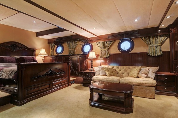 2002 CAPE SCOTT PILOTHOUSE 86