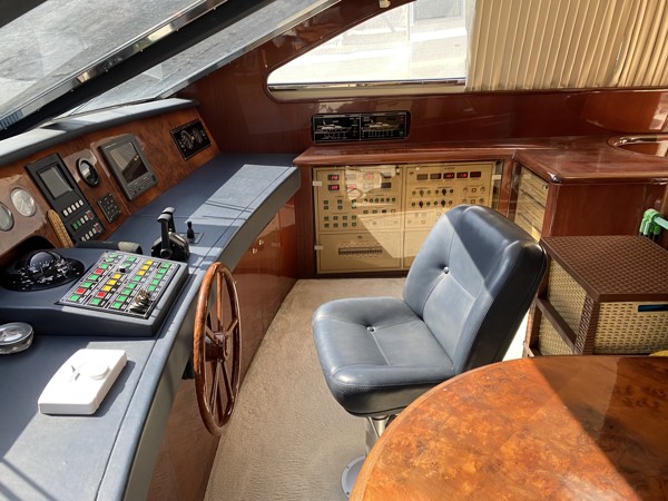2000 FALCON 86