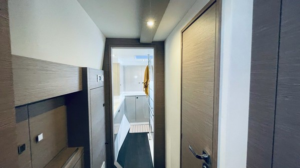 2023 FOUNTAINE PAJOT ASTREA 42 