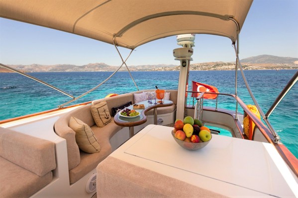 2008 CUSTOM TRAWLER 55