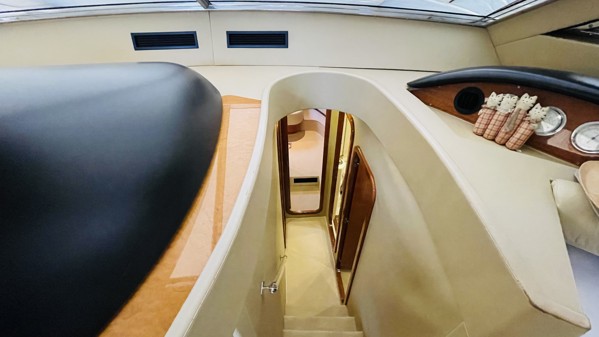 2004 FERRETTI YACHTS 590