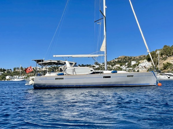 2016 BENETEAU OCEANIS 45