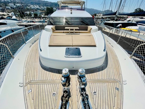 2010 PRINCESS 85