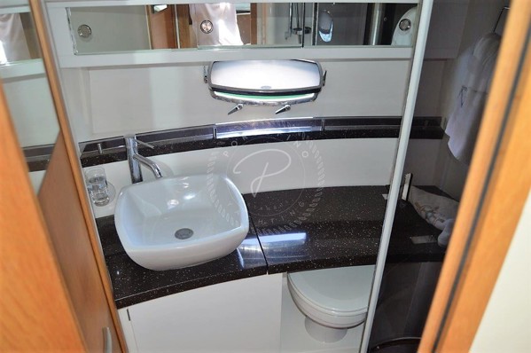 2012 FAIRLINE TARGA 38