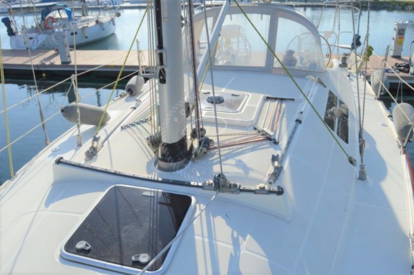 2011 AZUREE 40