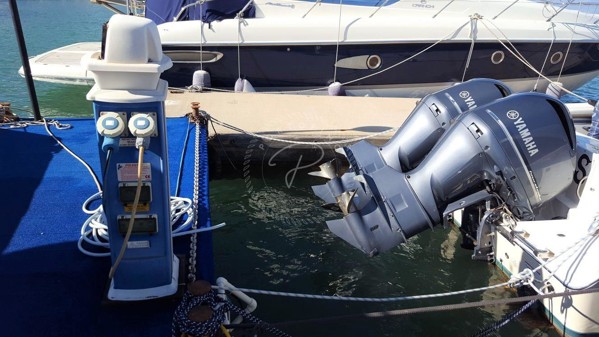 2016 SAILFISH 325 DC