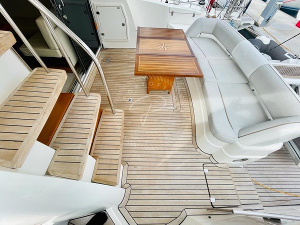 2009 FAIRLINE PHANTOM 48