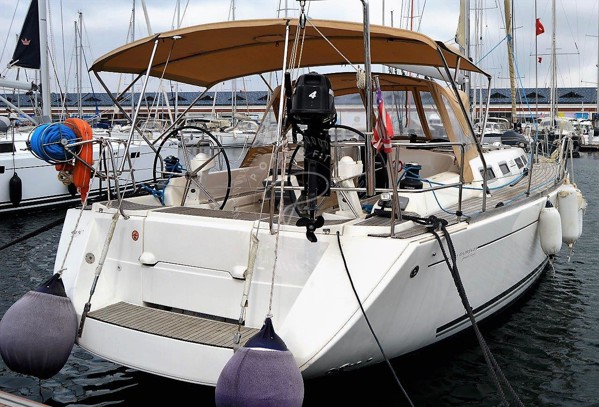 2010 DUFOUR 425 GL