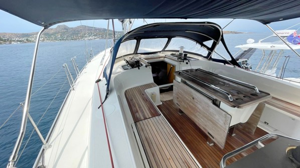 2015 BAVARIA 56 CRUISER