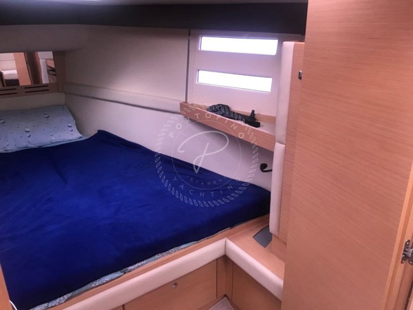 2012 AZUREE 40 VOYAGE