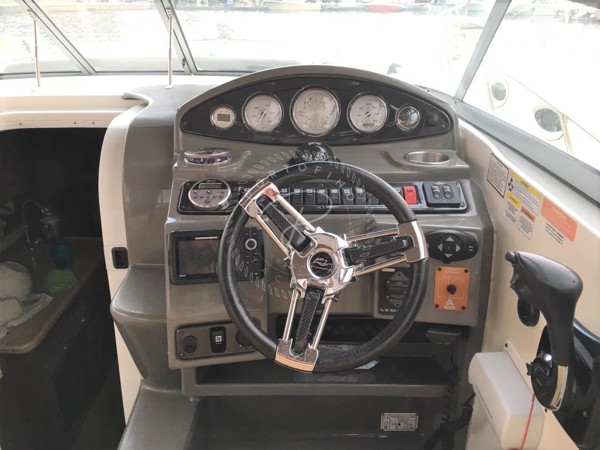 2011 RINKER 280 EC