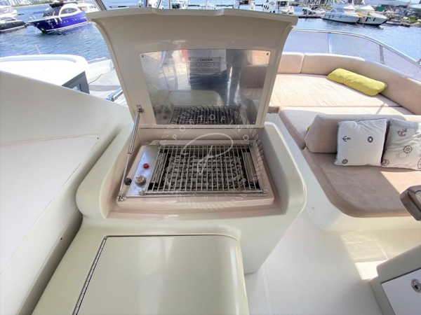 2012 AZIMUT 64 FLY