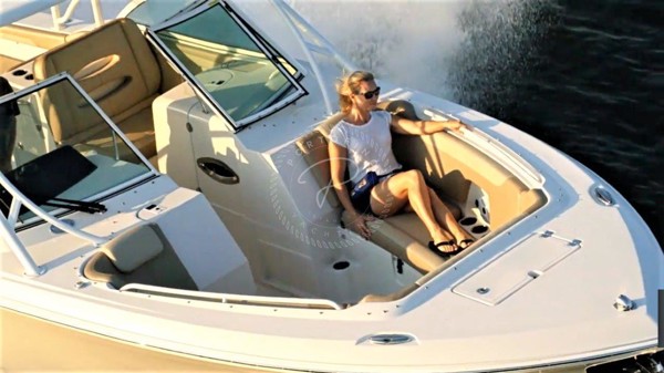 2016 SAILFISH 325 DC