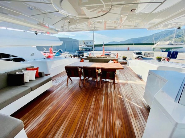 2015 MANGUSTA 132