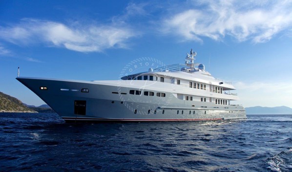 2006/2013 MONDOMARINE CUSTOM 49M