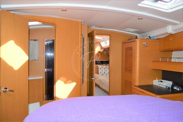 2012 JEANNEAU 53
