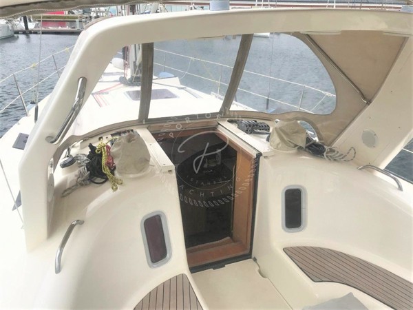 2012 AZUREE 40 VOYAGE