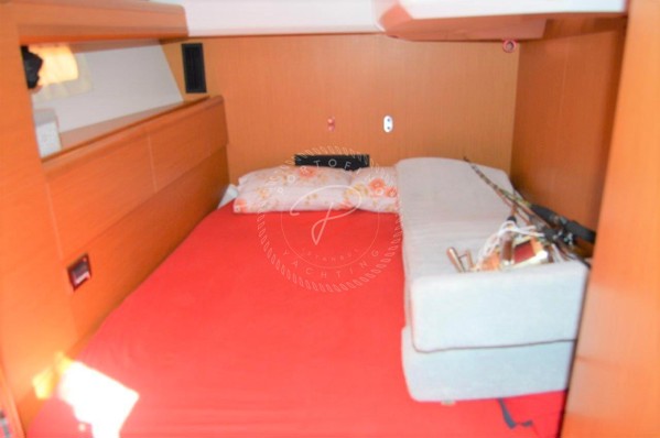 2012 JEANNEAU 53