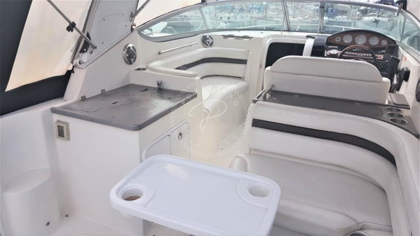 2011 RINKER 280 EC