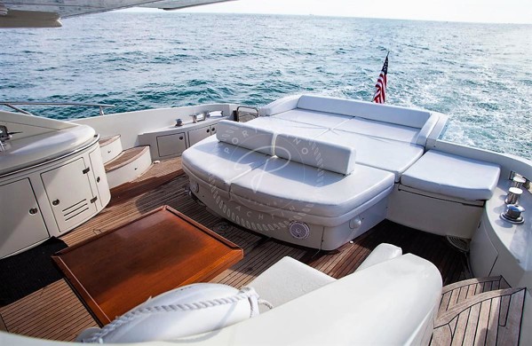 2006 AZIMUT 68S