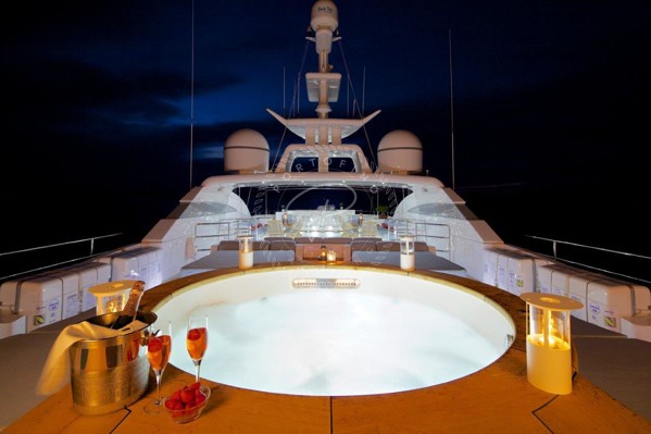 2006/2013 MONDOMARINE CUSTOM 49M