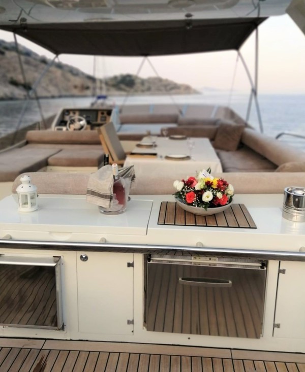2010 NUMARINE 78 FLY