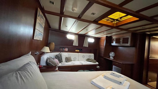 2011 TIRHANDIL CUSTOM 20 M WOODEN