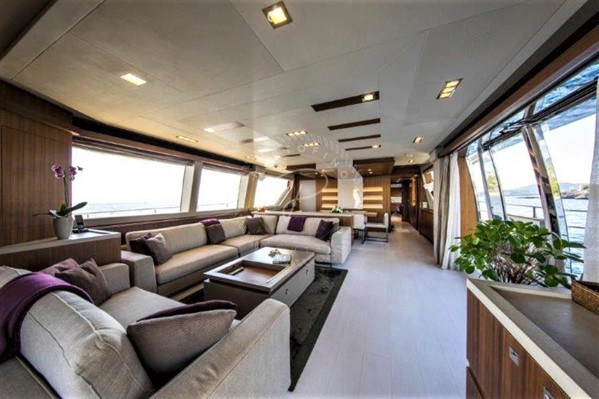 2012 | 2016 FERRETTI CUSTOMLINE 100