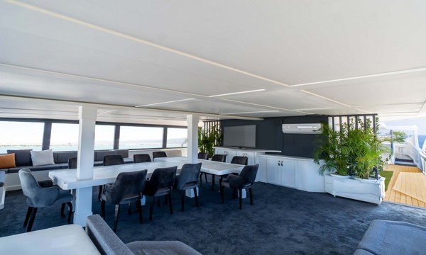 2007/2022 CUSTOM STEEL SUPERYACHT 42M