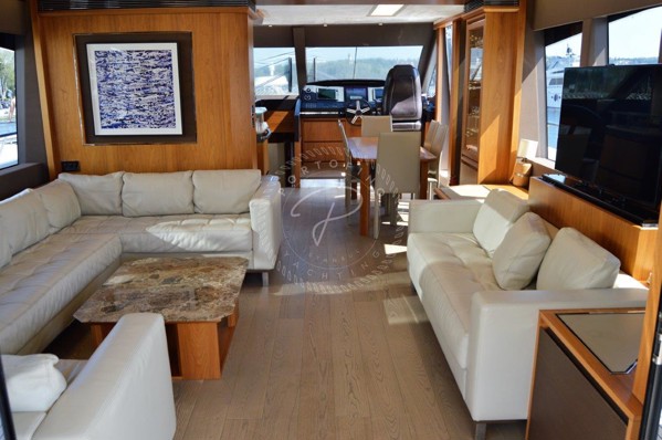 2013 ABSOLUTE 72 FLY