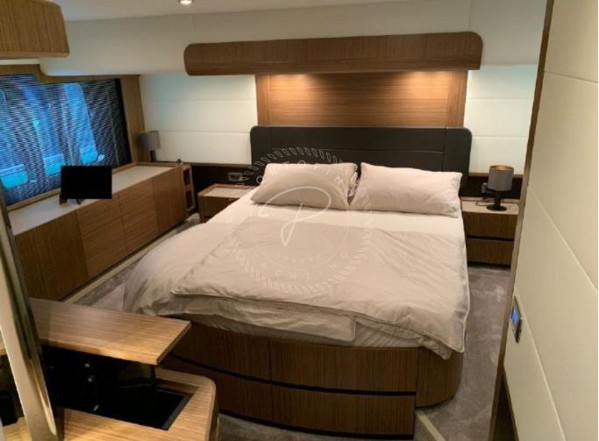 2016 ABSOLUTE NAVETTA 52