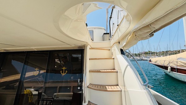 2000 SUNSEEKER MANHATTAN 64