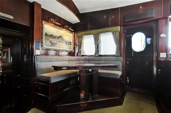 2002 CAPE SCOTT PILOTHOUSE 86