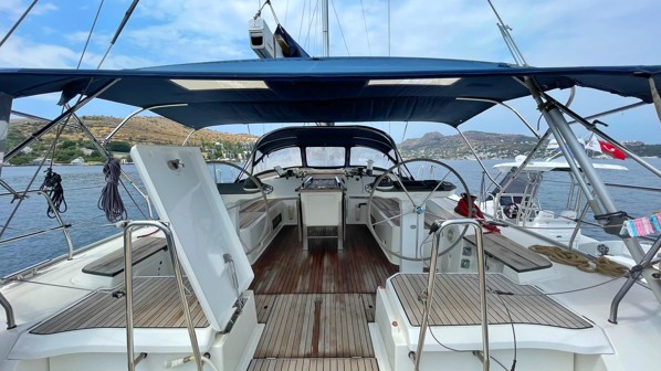 2015 BAVARIA 56 CRUISER