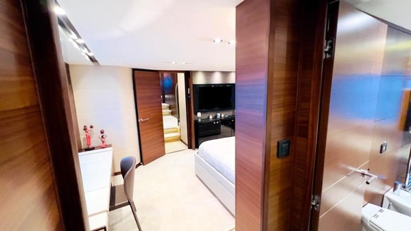 2015 PRINCESS 88