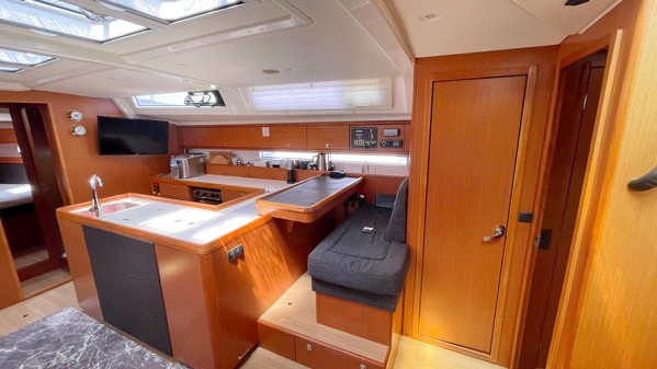 2015 BAVARIA 56 CRUISER