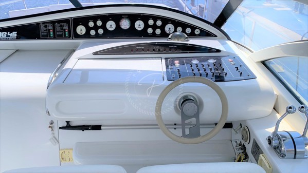 2002 PERSHING 45