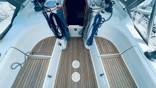 2009 HANSE 370 E 