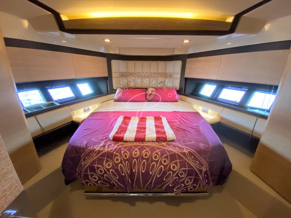 2012 AZIMUT 64 FLY