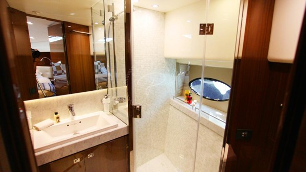 2014 PRINCESS 82